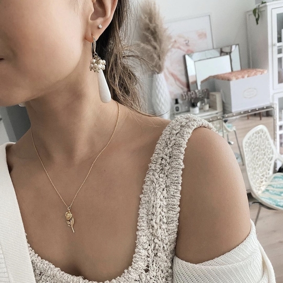 Olive + Piper Pearl and Glitter Drop Earrings - Picture 3 of 7